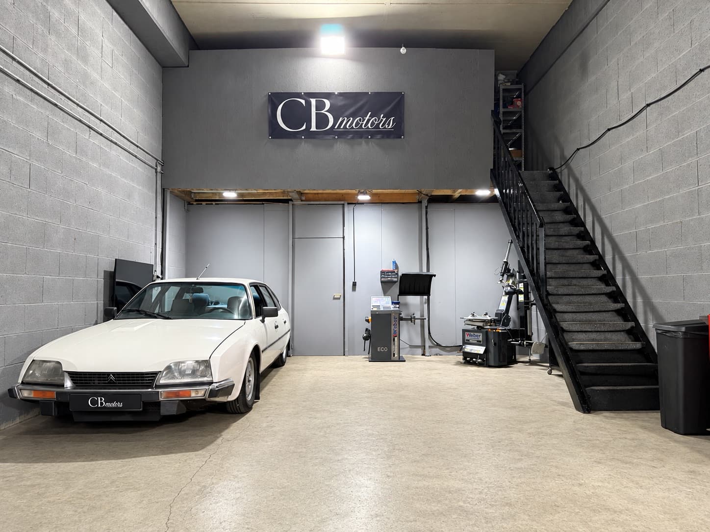 Halle von CB Motors in Hürth